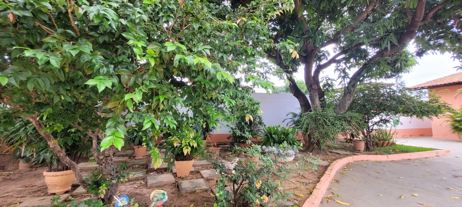 Imagem Casa com 4 Quartos à Venda, 213 m² em Jardim Roma - Caldas Novas