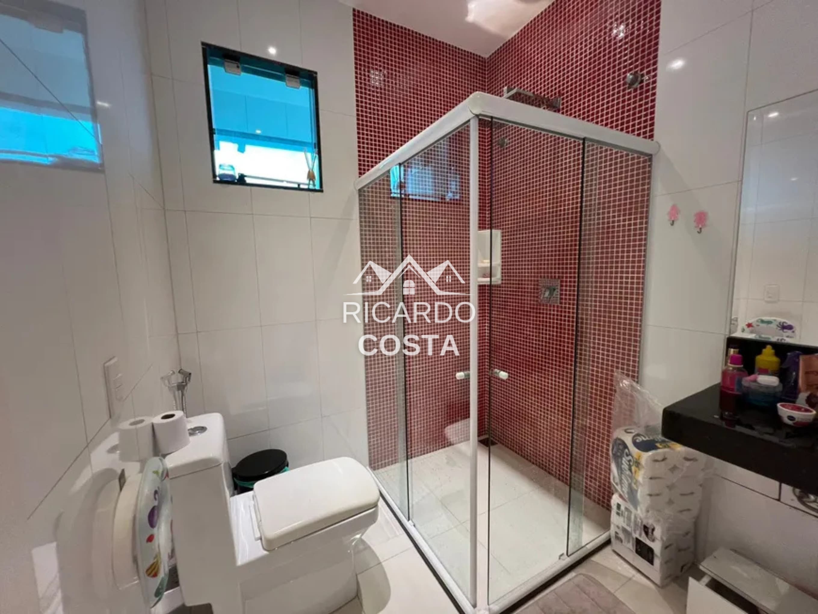 Imagem Casa de Condomínio com 3 Quartos à Venda ou Locação, 310 m² em Jacarepaguá - Rio de Janeiro Imagem Casa de Condomínio com 3 Quartos à Venda ou Locação, 310 m² em Jacarepaguá - Rio de Janeiro