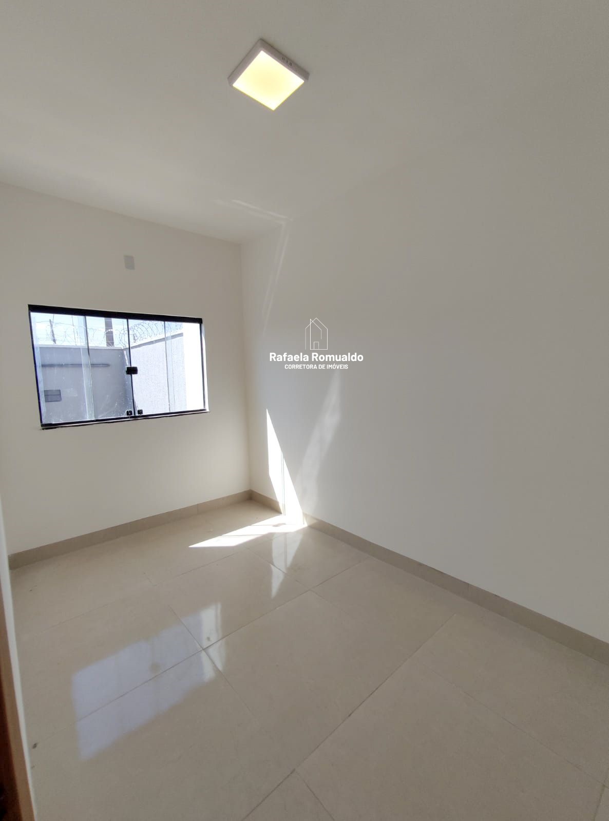 Imagem Casa com 3 Quartos à Venda, 93 m²em Residencial Santa Fé - Goiânia Imagem Casa com 3 Quartos à Venda, 93 m²em Residencial Santa Fé - Goiânia