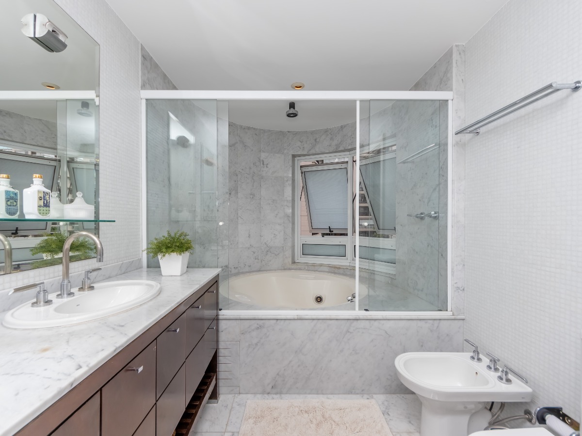 Imagem Apartamento com 3 Quartos à Venda, 243 m² em Vila Uberabinha - São Paulo