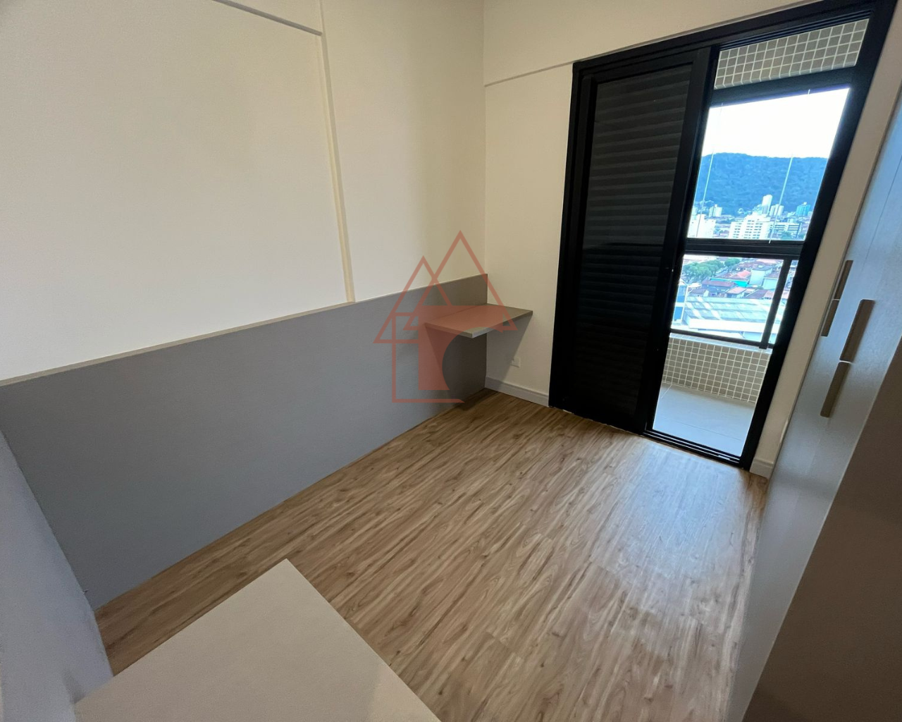Imagem Apartamento com 2 Quartos à Venda, 75 m² em José Menino - Santos