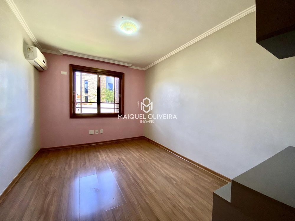 Imagem Casa de Condomínio com 4 Quartos para Alugar, 362 m²em Tomazetti - Santa Maria