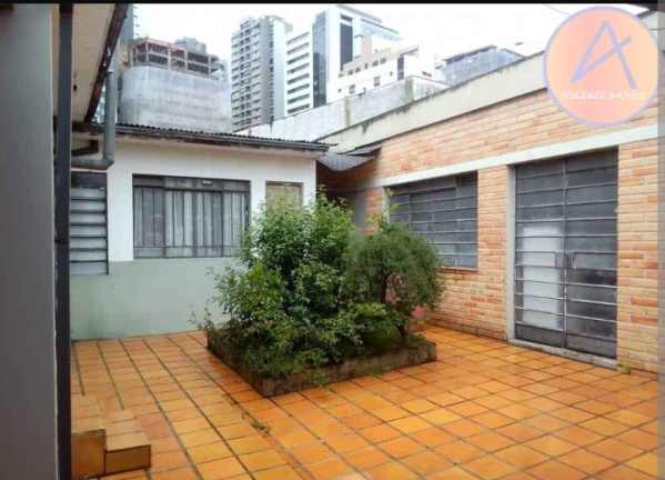 Imagem Casa com 3 Quartos à Venda, 193 m² em Água Verde - Curitiba