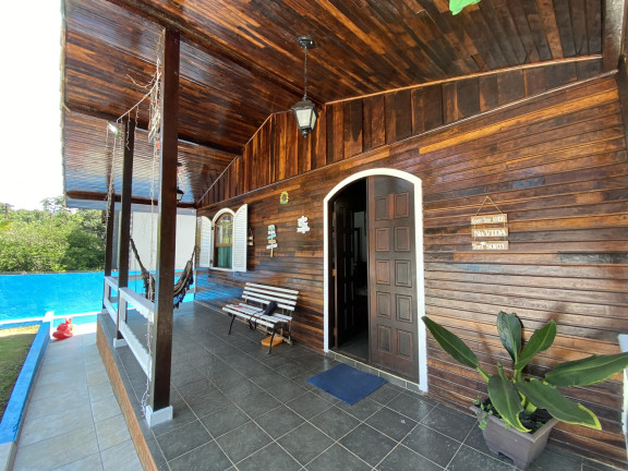 Casa com 3 Quartos à Venda, 230 m² em Jardim das Palmeiras (Zona Sul) - São Paulo