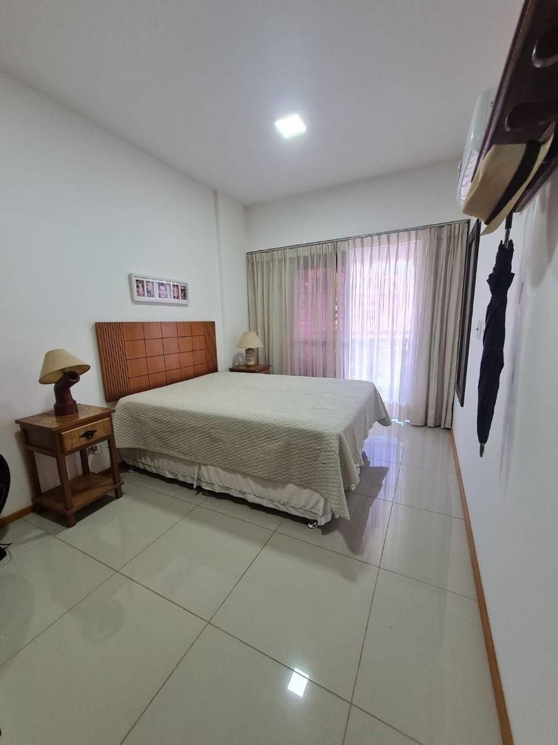 Imagem Apartamento com 4 Quartos à Venda, 131 m²em Camboinhas - Niterói Imagem Apartamento com 4 Quartos à Venda, 131 m²em Camboinhas - Niterói