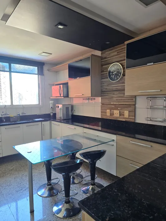 Imagem Apartamento com 3 Quartos à Venda, 200 m²em Umarizal - Belém Imagem Apartamento com 3 Quartos à Venda, 200 m²em Umarizal - Belém
