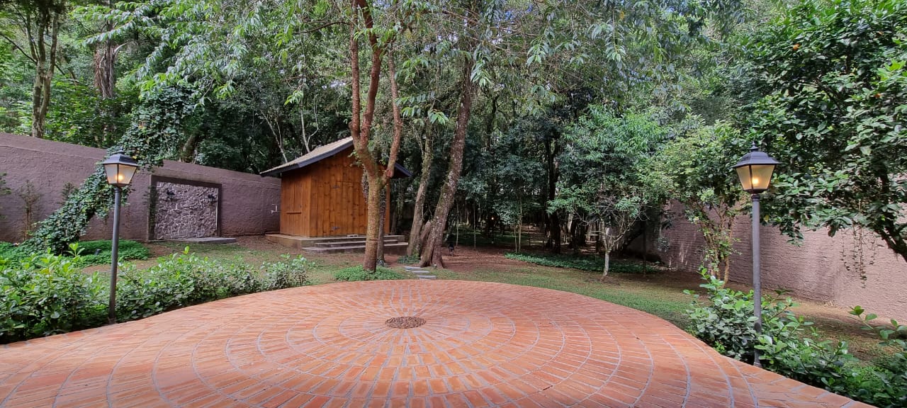 Imagem Casa com 3 Quartos à Venda, 258 m² em Butiatuvinha - Curitiba Imagem Casa com 3 Quartos à Venda, 258 m² em Butiatuvinha - Curitiba