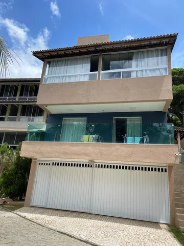 Casa com 3 Quartos à Venda, 311 m²em Pituaçu - Salvador