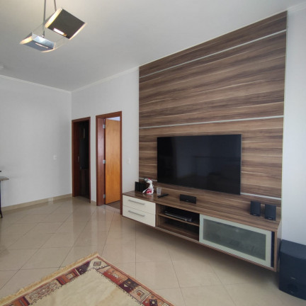 Imagem Casa de Condomínio com 4 Quartos à Venda, 370 m²em Medeiros - Jundiaí