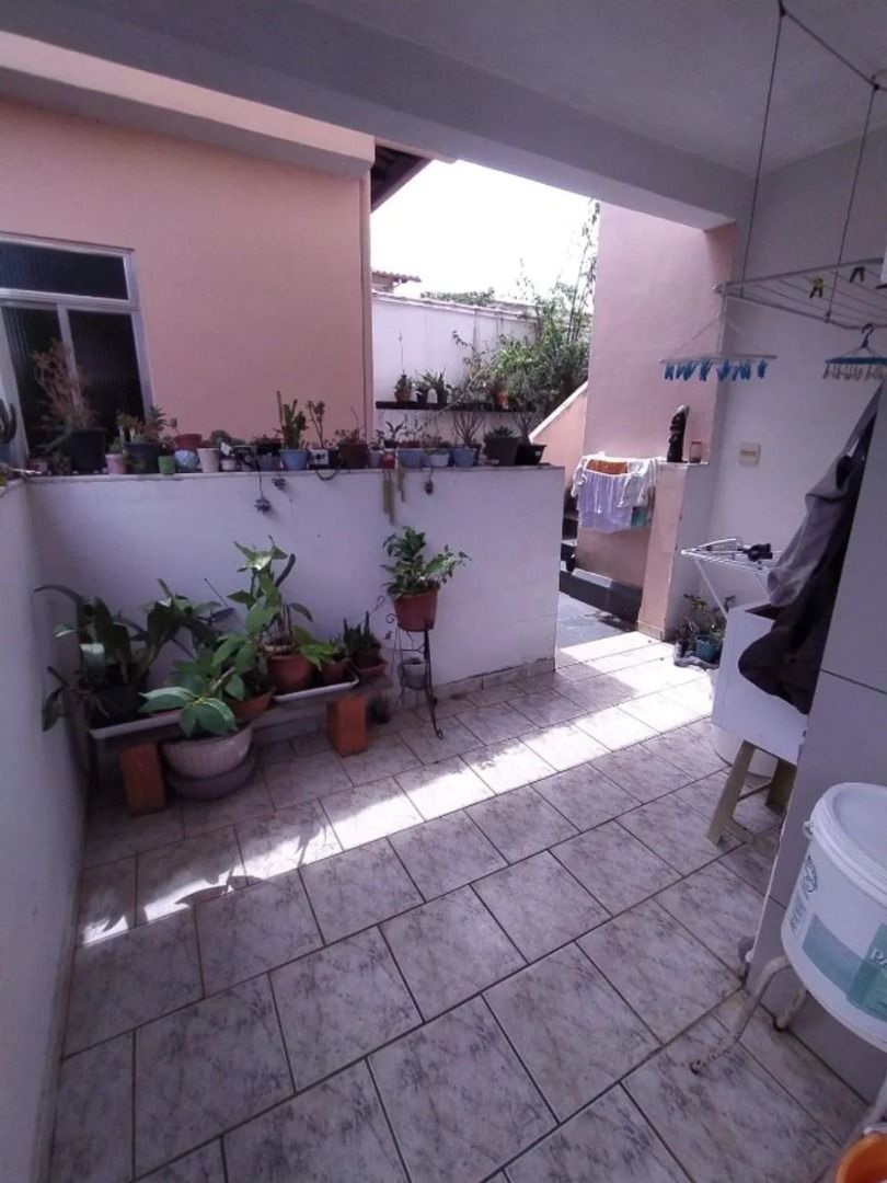 Imagem Casa com 3 Quartos à Venda, 200 m² em Aeroporto - Juiz de Fora