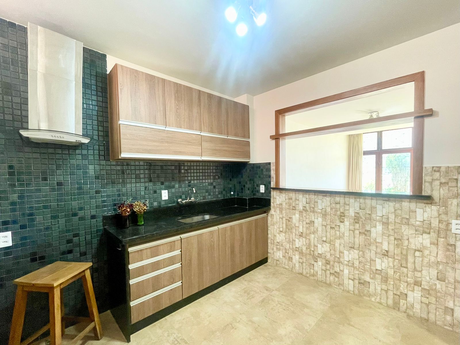 Imagem Casa de Condomínio com 3 Quartos à Venda, 114 m²em Alto - Teresópolis