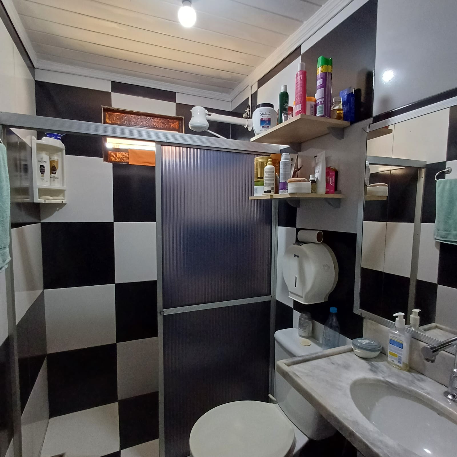 Imagem Casa com 4 Quartos à Venda, 263 m²em Dom Pedro I - Manaus Imagem Casa com 4 Quartos à Venda, 263 m²em Dom Pedro I - Manaus