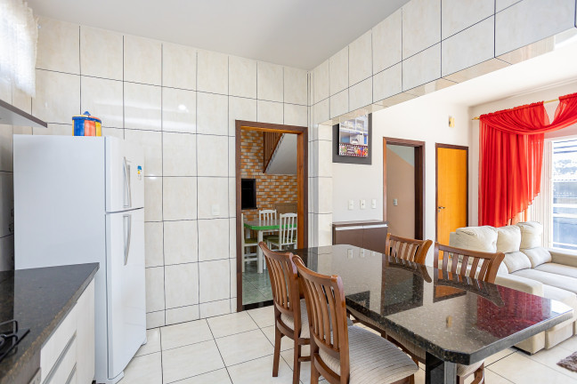 Imagem Casa com 3 Quartos à Venda, em Sítio Cercado - Curitiba Imagem Casa com 3 Quartos à Venda, em Sítio Cercado - Curitiba