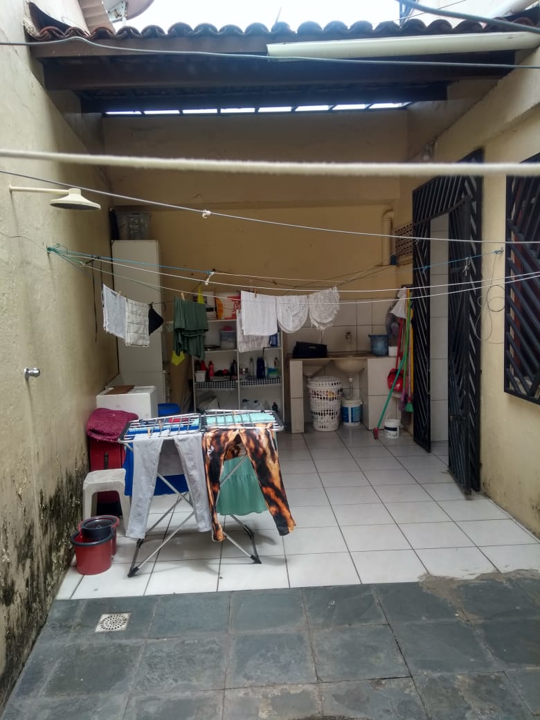 Imagem Casa com 4 Quartos à Venda, 250 m²em Cidade dos Funcionários - Fortaleza Imagem Casa com 4 Quartos à Venda, 250 m²em Cidade dos Funcionários - Fortaleza