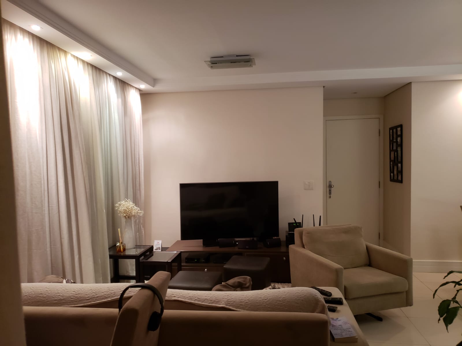 Imagem Apartamento com 3 Quartos à Venda, 103 m²em Moema - São Paulo Imagem Apartamento com 3 Quartos à Venda, 103 m²em Moema - São Paulo