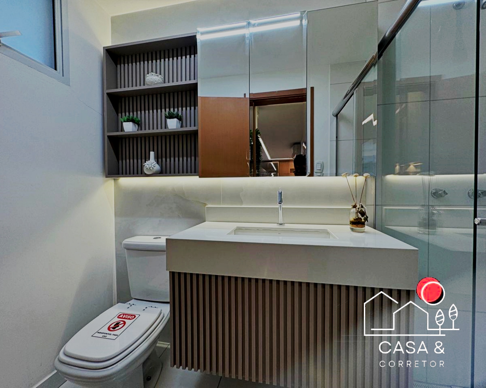 Imagem Casa de Condomínio com 3 Quartos à Venda, 258 m²em Flores - Manaus Imagem Casa de Condomínio com 3 Quartos à Venda, 258 m²em Flores - Manaus