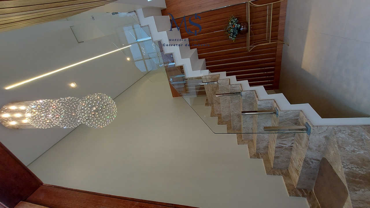 Imagem Sobrado com 4 Quartos à Venda, 260 m²em Guará II - Brasília