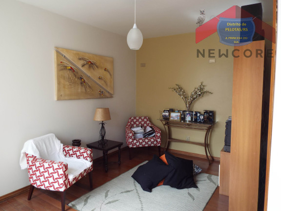 Imagem Casa com 4 Quartos à Venda, 315 m² em Centro - Pelotas