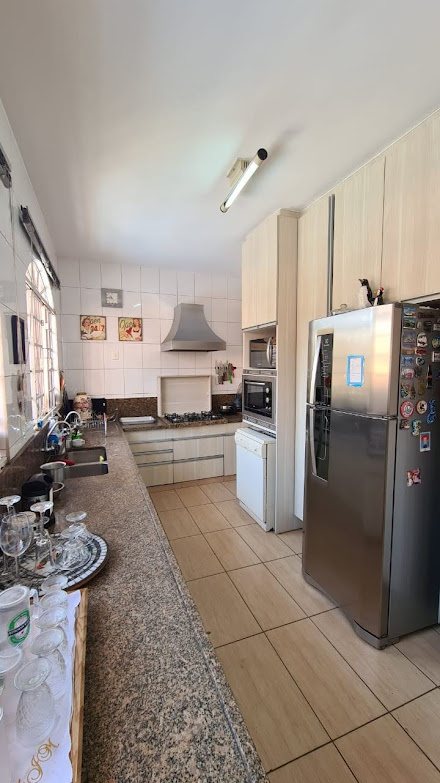 Imagem Casa com 4 Quartos à Venda, 335 m²em Colégio Batista - Belo Horizonte