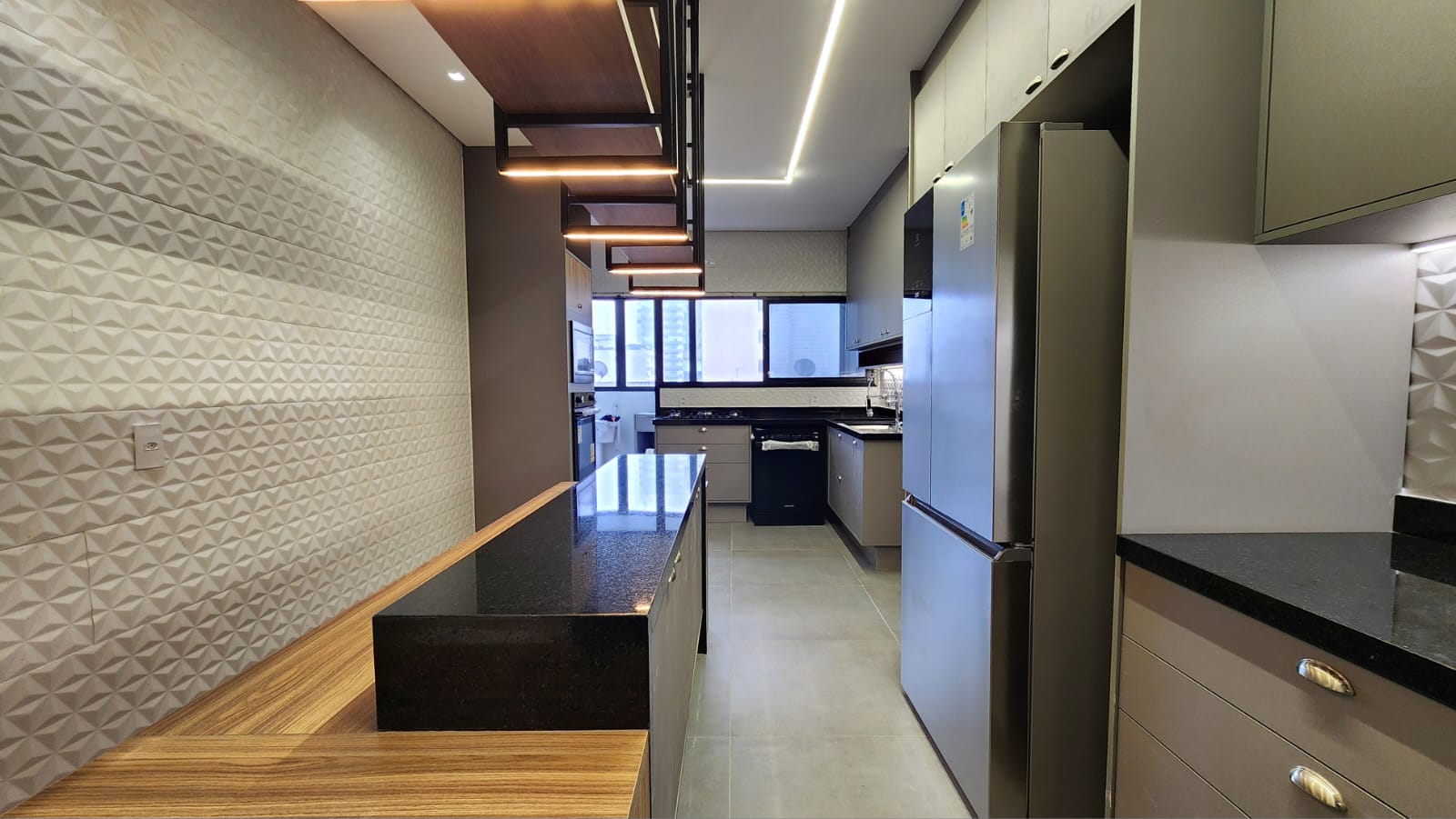 Imagem Apartamento com 4 Quartos à Venda, 251 m²em Pompéia - Santos