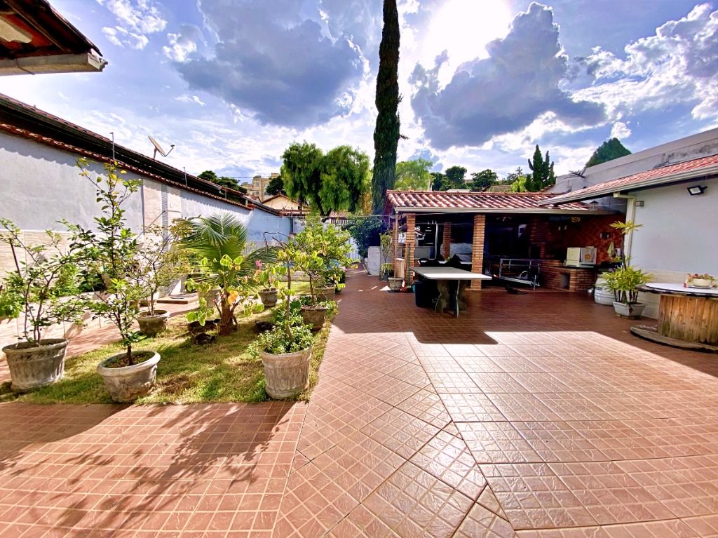 Imagem Casa com 3 Quartos à Venda, 266 m² em Planalto - Belo Horizonte Imagem Casa com 3 Quartos à Venda, 266 m² em Planalto - Belo Horizonte