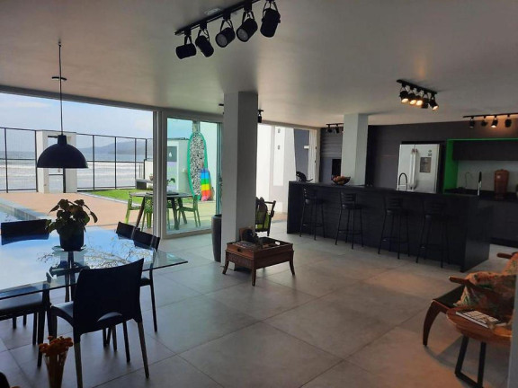 Imagem Casa com 7 Quartos à Venda, 390 m² em Balneário Perequê - Porto Belo Imagem Casa com 7 Quartos à Venda, 390 m² em Balneário Perequê - Porto Belo