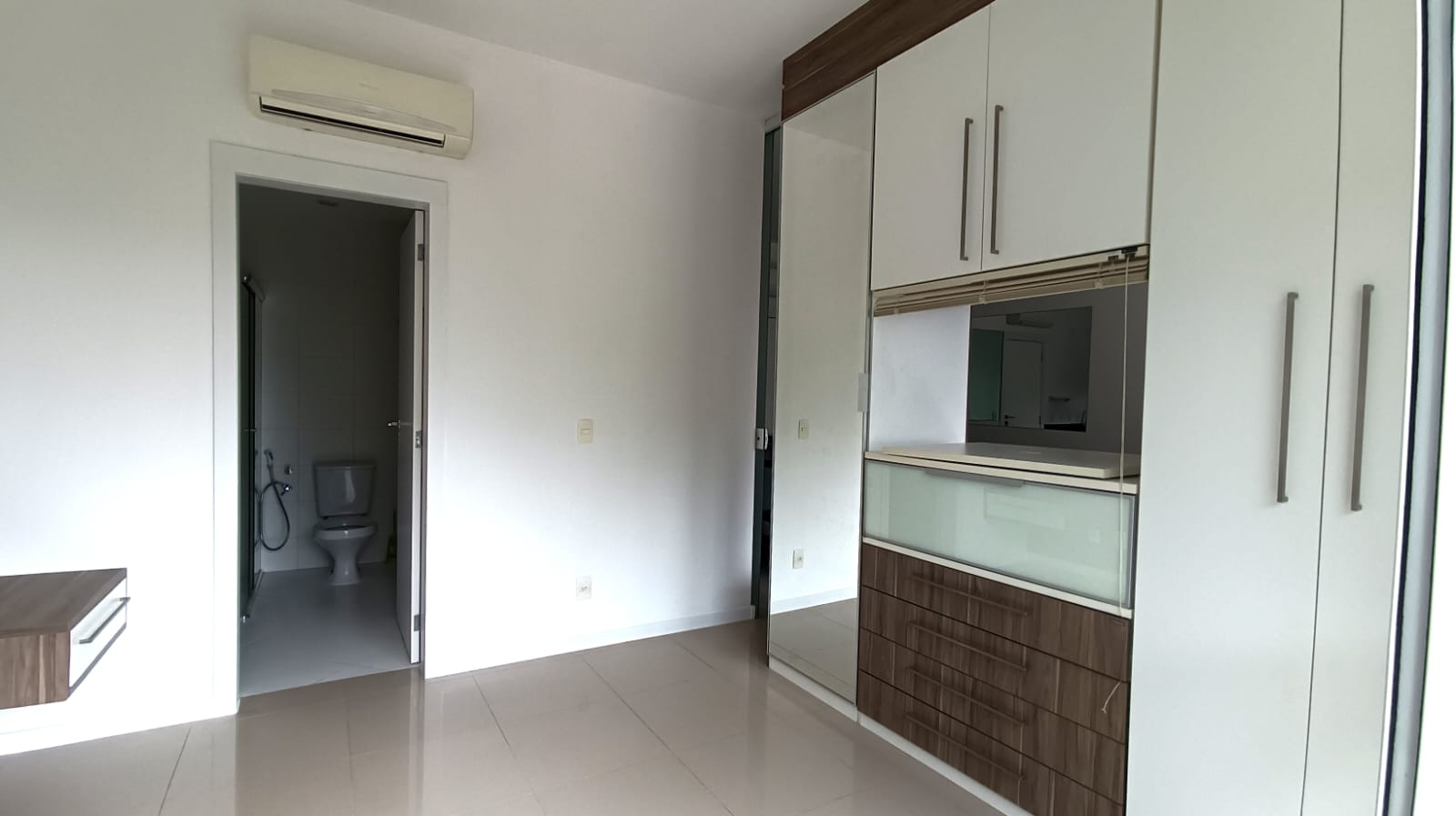 Imagem Studio com 1 Quarto à Venda, 62 m²em Itacorubi - Florianópolis Imagem Studio com 1 Quarto à Venda, 62 m²em Itacorubi - Florianópolis