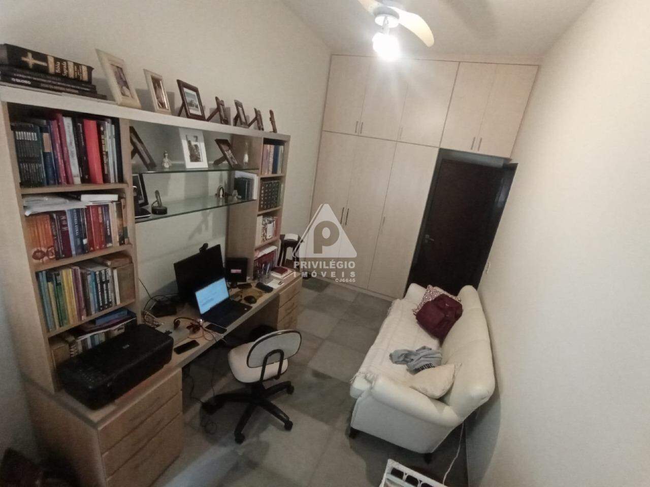 Imagem Apartamento com 3 Quartos à Venda, 195 m²em Copacabana - Rio de Janeiro