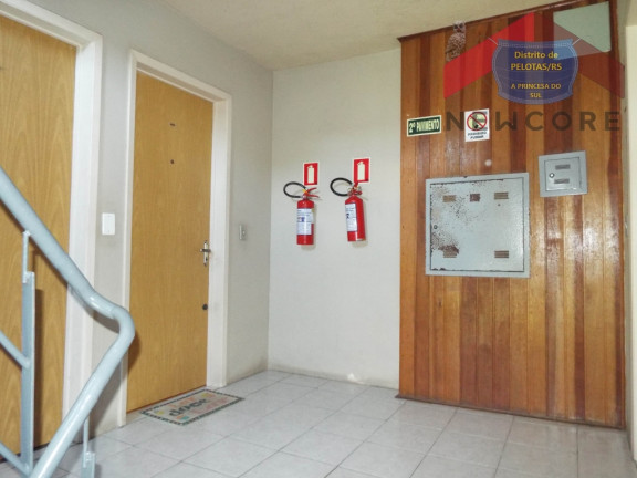 Imagem Apartamento com 2 Quartos à Venda,  em Três Vendas - Pelotas