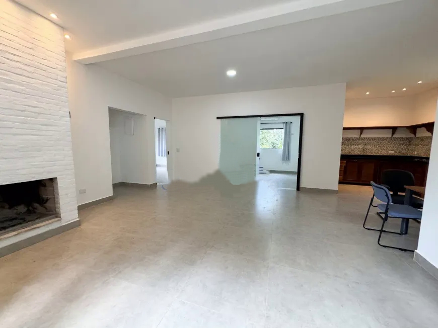 Imagem Casa de Condomínio com 3 Quartos à Venda, 2 m²em Embu Colonial - Embu das Artes