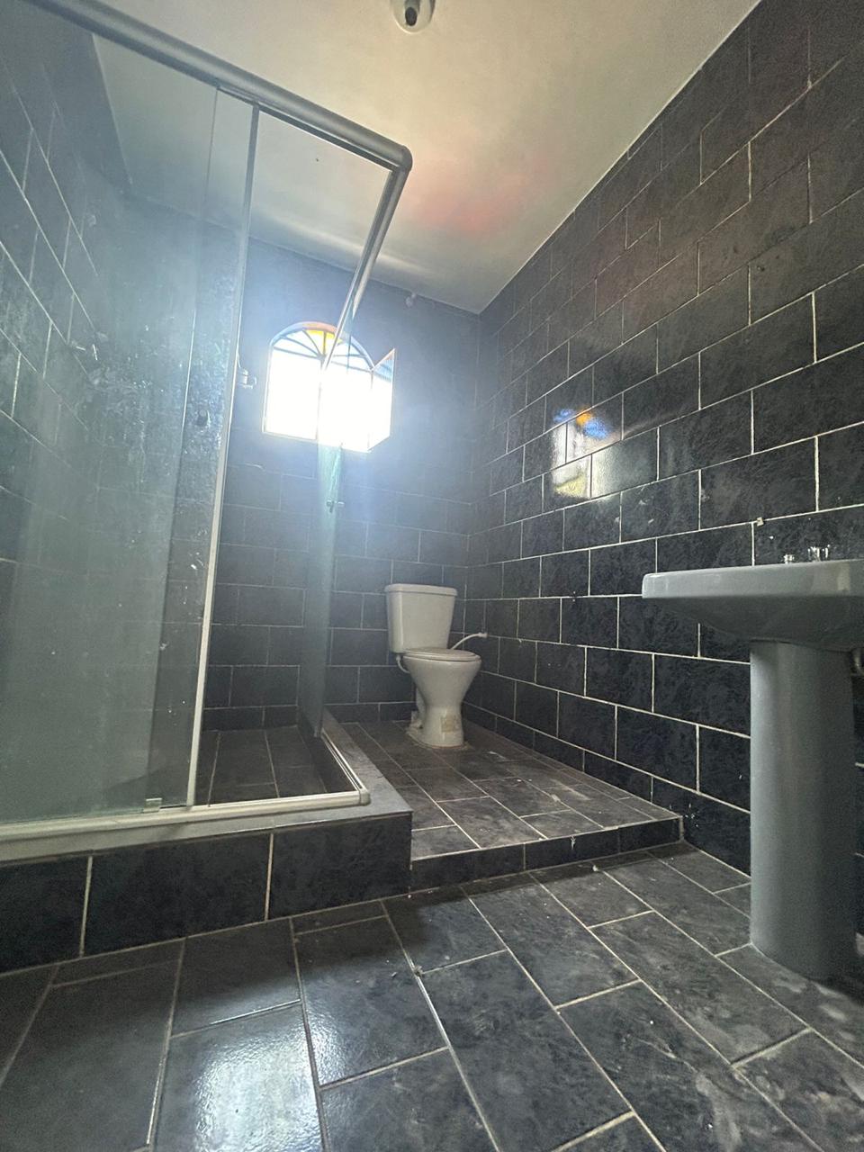 Imagem Casa com 3 Quartos à Venda ou Locação, 100 m² em Campo Grande - Rio de Janeiro Imagem Casa com 3 Quartos à Venda ou Locação, 100 m² em Campo Grande - Rio de Janeiro