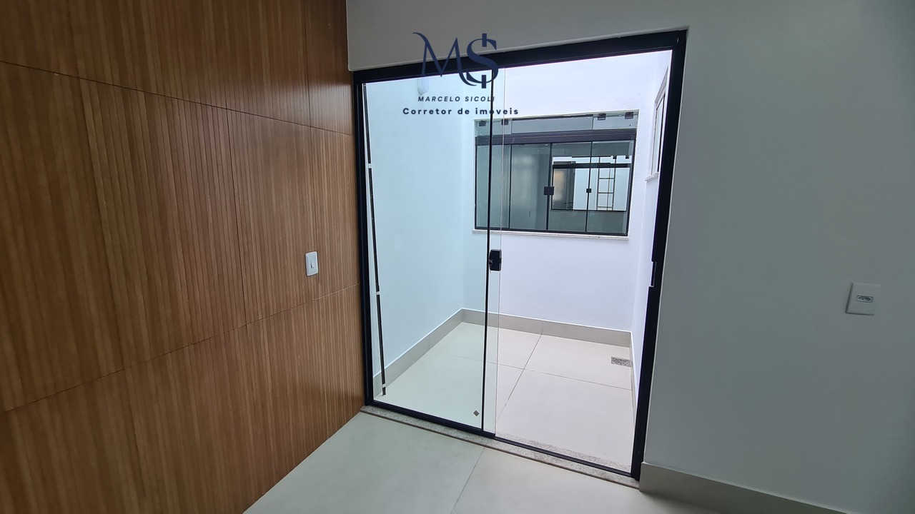Imagem Casa com 4 Quartos à Venda, 280 m²em Guará II - Brasília