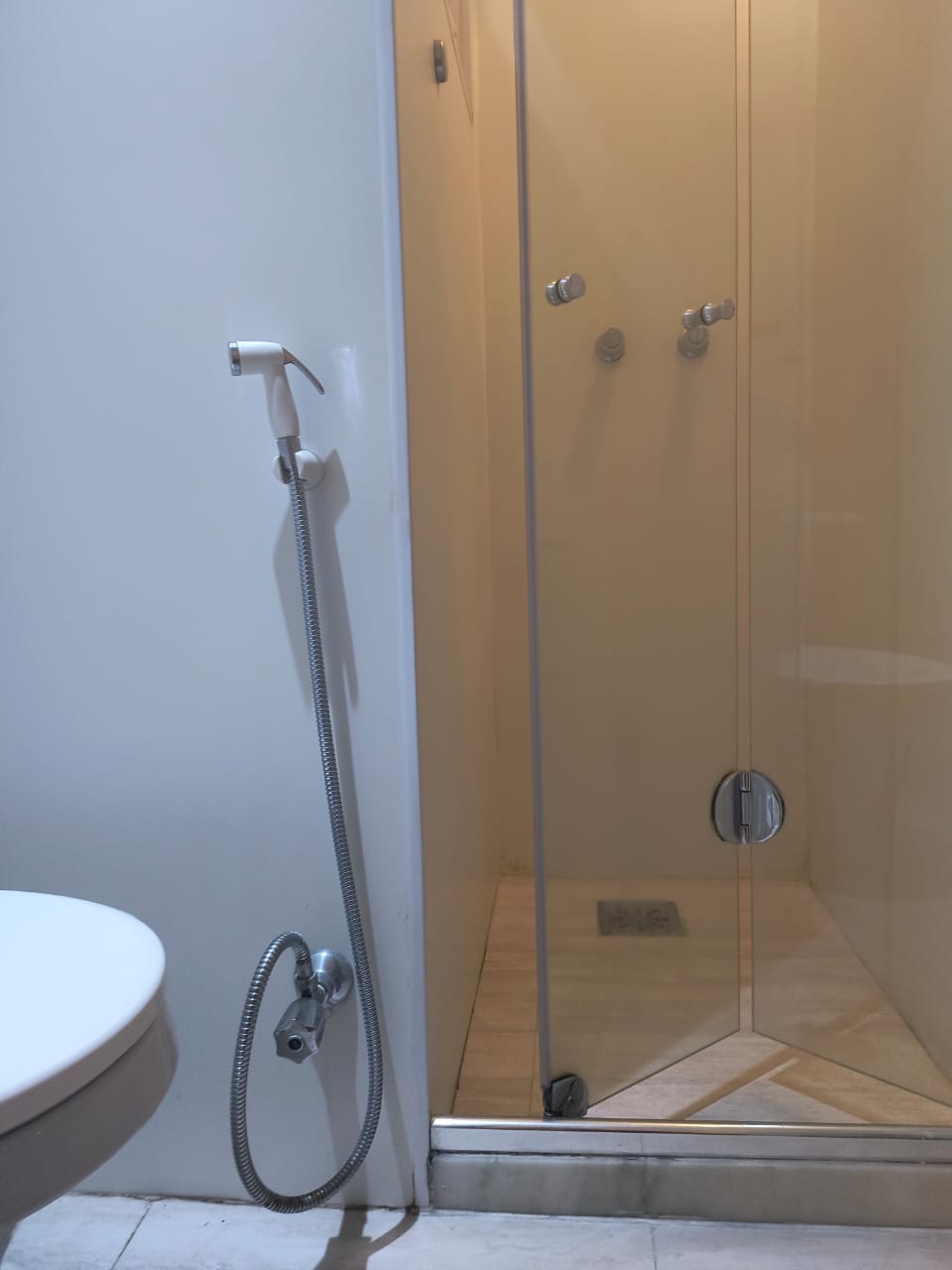 Imagem Apartamento com 2 Quartos à Venda, 65 m²em Leblon - Rio de Janeiro Imagem Apartamento com 2 Quartos à Venda, 65 m²em Leblon - Rio de Janeiro