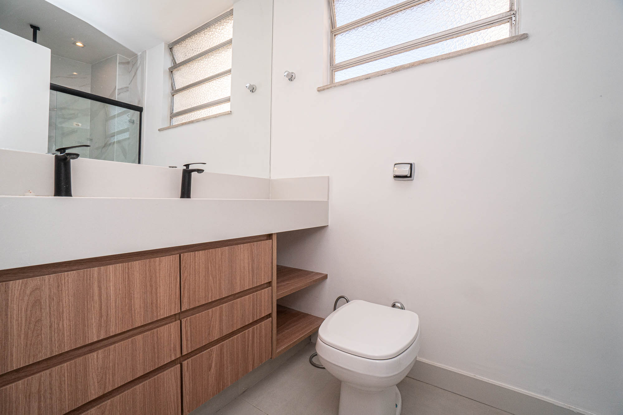 Imagem Apartamento com 4 Quartos à Venda ou Temporada, 130 m²em Tijuca - Rio de Janeiro Imagem Apartamento com 4 Quartos à Venda ou Temporada, 130 m²em Tijuca - Rio de Janeiro