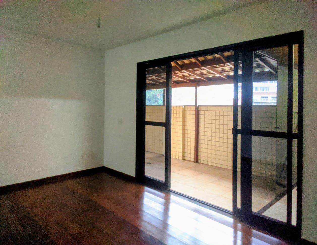 Imagem Cobertura com 5 Quartos à Venda, 286 m²em Agriões - Teresópolis
