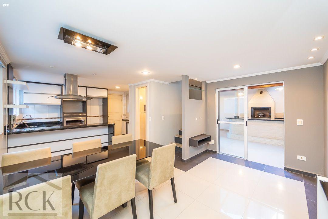 Imagem Sobrado com 3 Quartos à Venda, 162 m²em Uberaba - Curitiba Imagem Sobrado com 3 Quartos à Venda, 162 m²em Uberaba - Curitiba