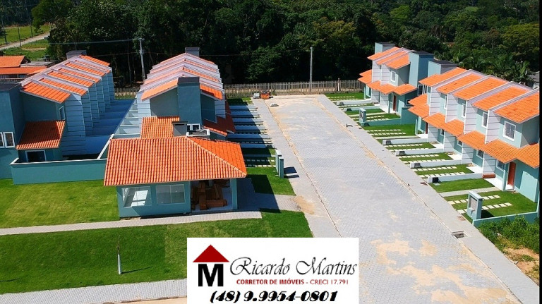 Imagem Casa de Condomínio com 2 Quartos à Venda ou Temporada, 52 m²em Recanto Verde - Criciúma