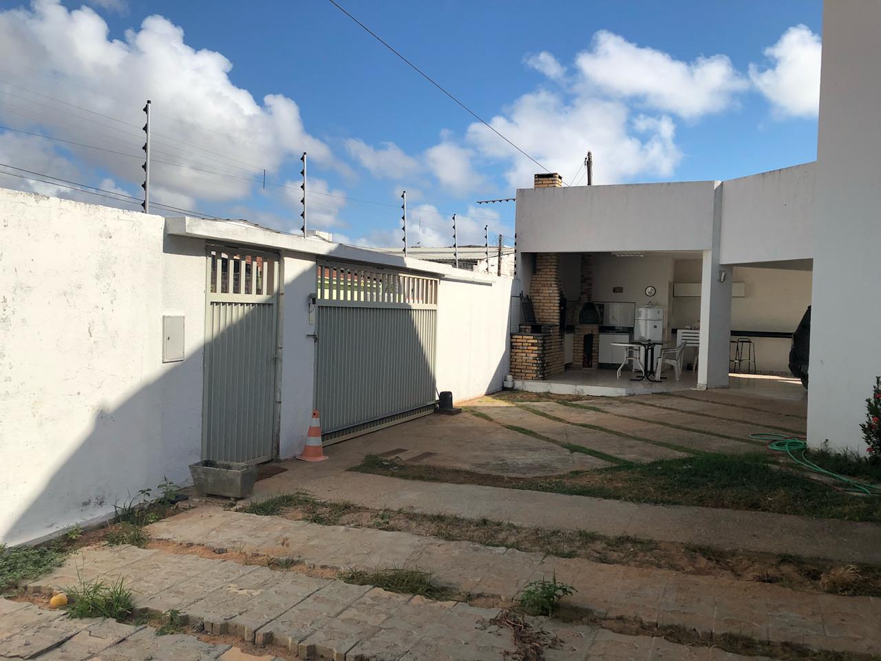 Imagem Casa com 4 Quartos à Venda, 400 m²em Pitimbu - Natal Imagem Casa com 4 Quartos à Venda, 400 m²em Pitimbu - Natal