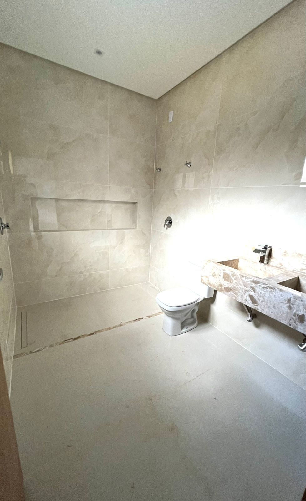 Imagem Casa com 3 Quartos à Venda, 166 m²em Parque das Paineiras (1,2,3 e 4 Etapa) - Goiânia
