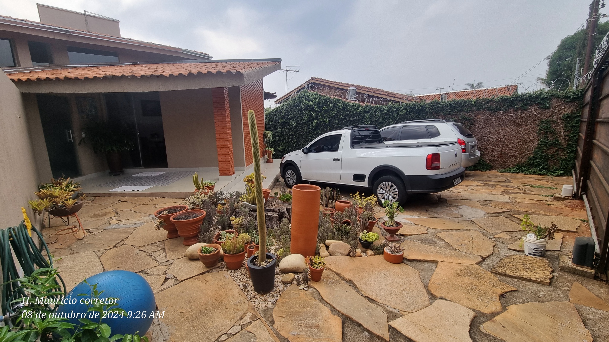 Imagem Sobrado com 4 Quartos à Venda, 300 m²em Setor Jaó - Goiânia Imagem Sobrado com 4 Quartos à Venda, 300 m²em Setor Jaó - Goiânia