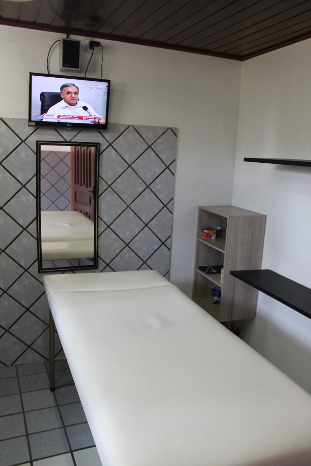Imagem Casa com 4 Quartos para Alugar, 1 m²em Marco - Belém Imagem Casa com 4 Quartos para Alugar, 1 m²em Marco - Belém
