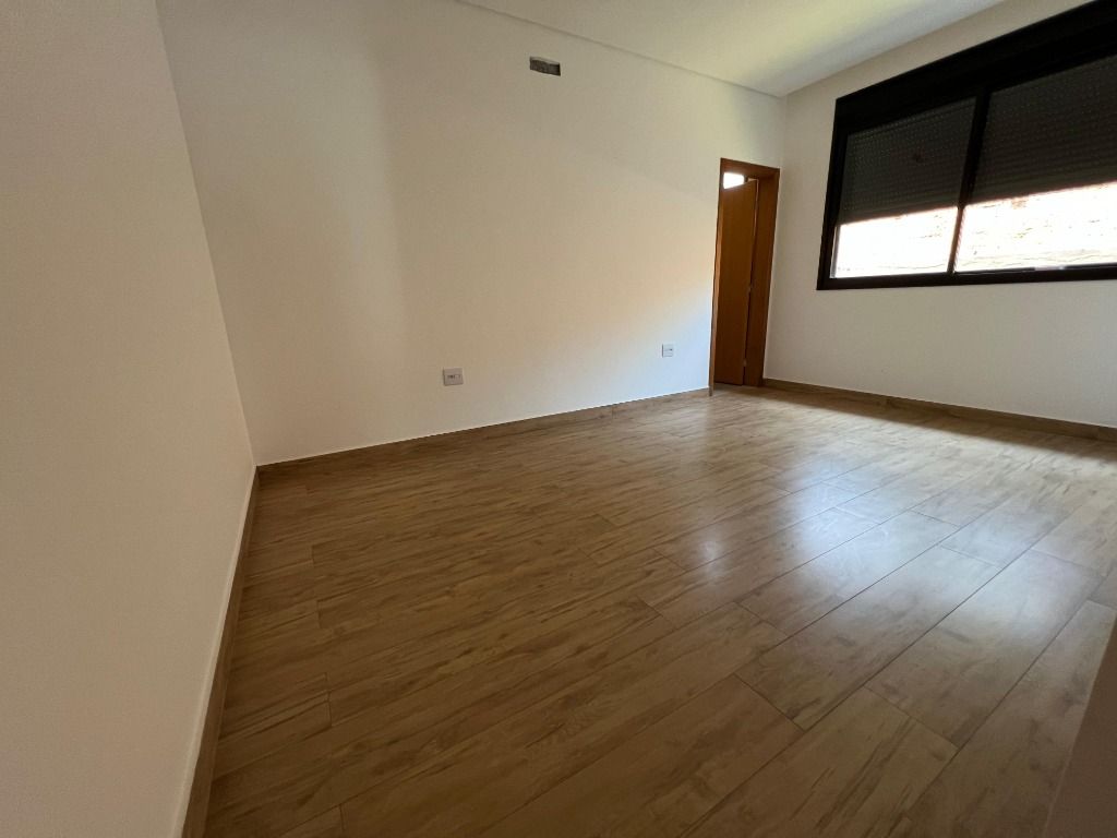 Imagem Casa de Condomínio com 4 Quartos à Venda, 200 m² em - Imagem Casa de Condomínio com 4 Quartos à Venda, 200 m² em -
