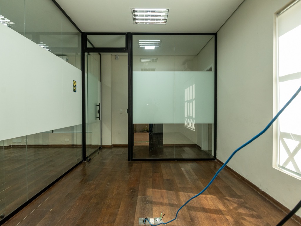 Imagem Galpão para Alugar, 600 m²em Pinheiros - São Paulo Imagem Galpão para Alugar, 600 m²em Pinheiros - São Paulo