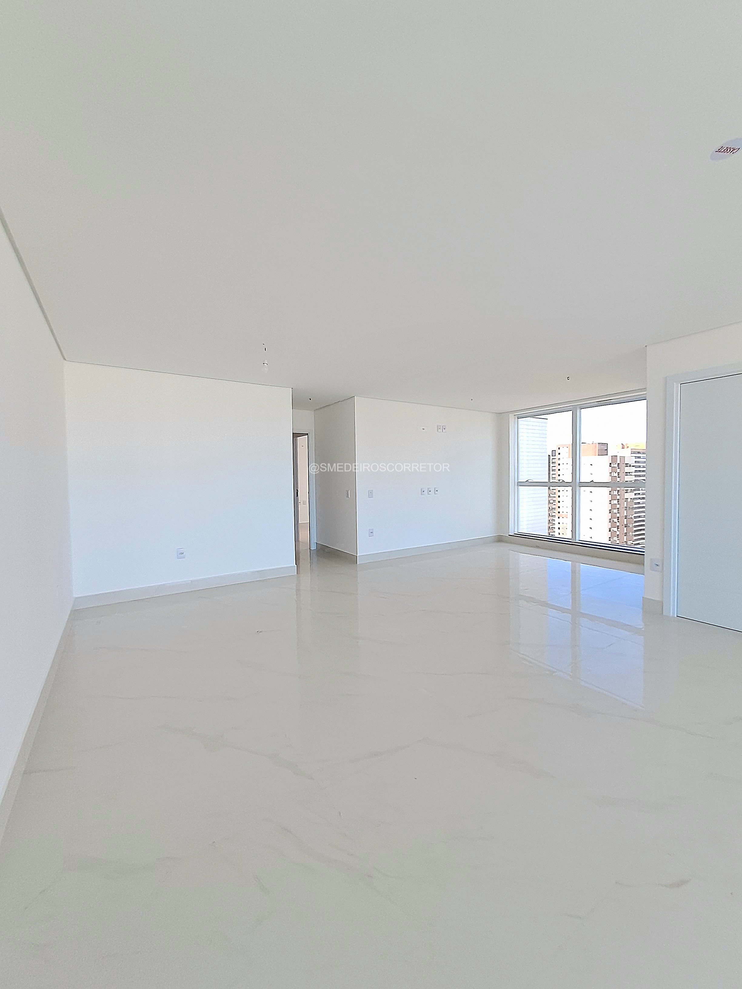 Imagem Apartamento com 4 Quartos à Venda, 209 m²em Meireles - Fortaleza Imagem Apartamento com 4 Quartos à Venda, 209 m²em Meireles - Fortaleza