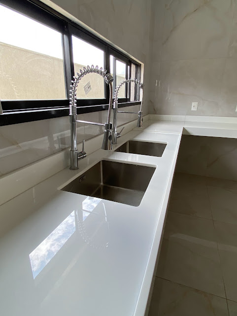 Imagem Casa de Condomínio com 4 Quartos à Venda, 257 m²em Cidade Alpha - Eusébio Imagem Casa de Condomínio com 4 Quartos à Venda, 257 m²em Cidade Alpha - Eusébio