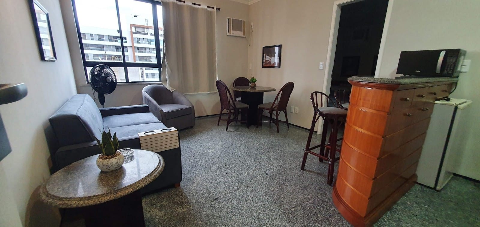 Imagem Flat com 1 Quarto à Venda, 40 m² em Meireles - Fortaleza Imagem Flat com 1 Quarto à Venda, 40 m² em Meireles - Fortaleza