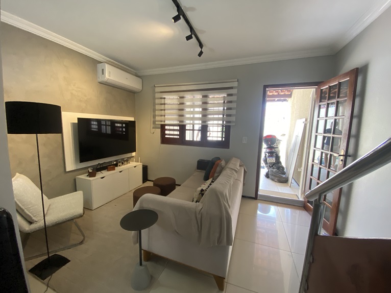 Imagem Casa com 2 Quartos à Venda, 100 m² em Messejana - Fortaleza Imagem Casa com 2 Quartos à Venda, 100 m² em Messejana - Fortaleza