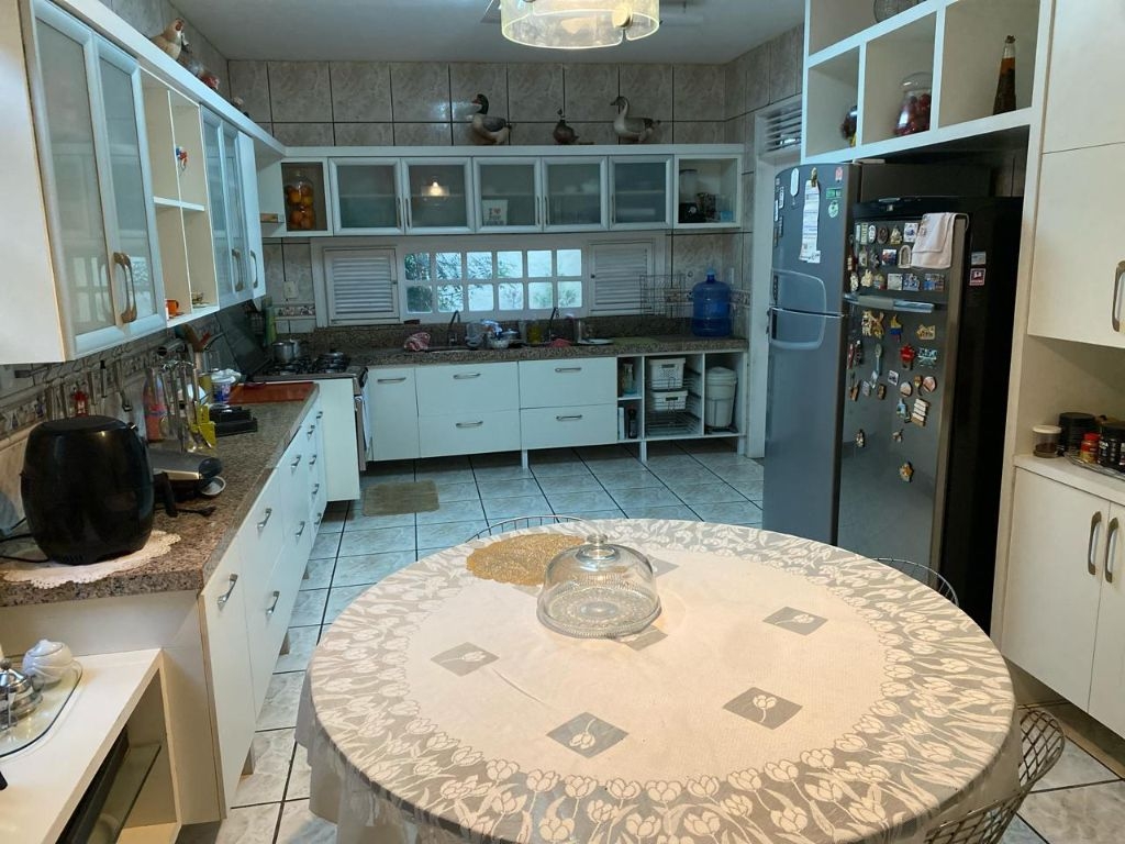 Imagem Casa com 5 Quartos para Alugar, 435 m²em Engenheiro Luciano Cavalcante - Fortaleza Imagem Casa com 5 Quartos para Alugar, 435 m²em Engenheiro Luciano Cavalcante - Fortaleza