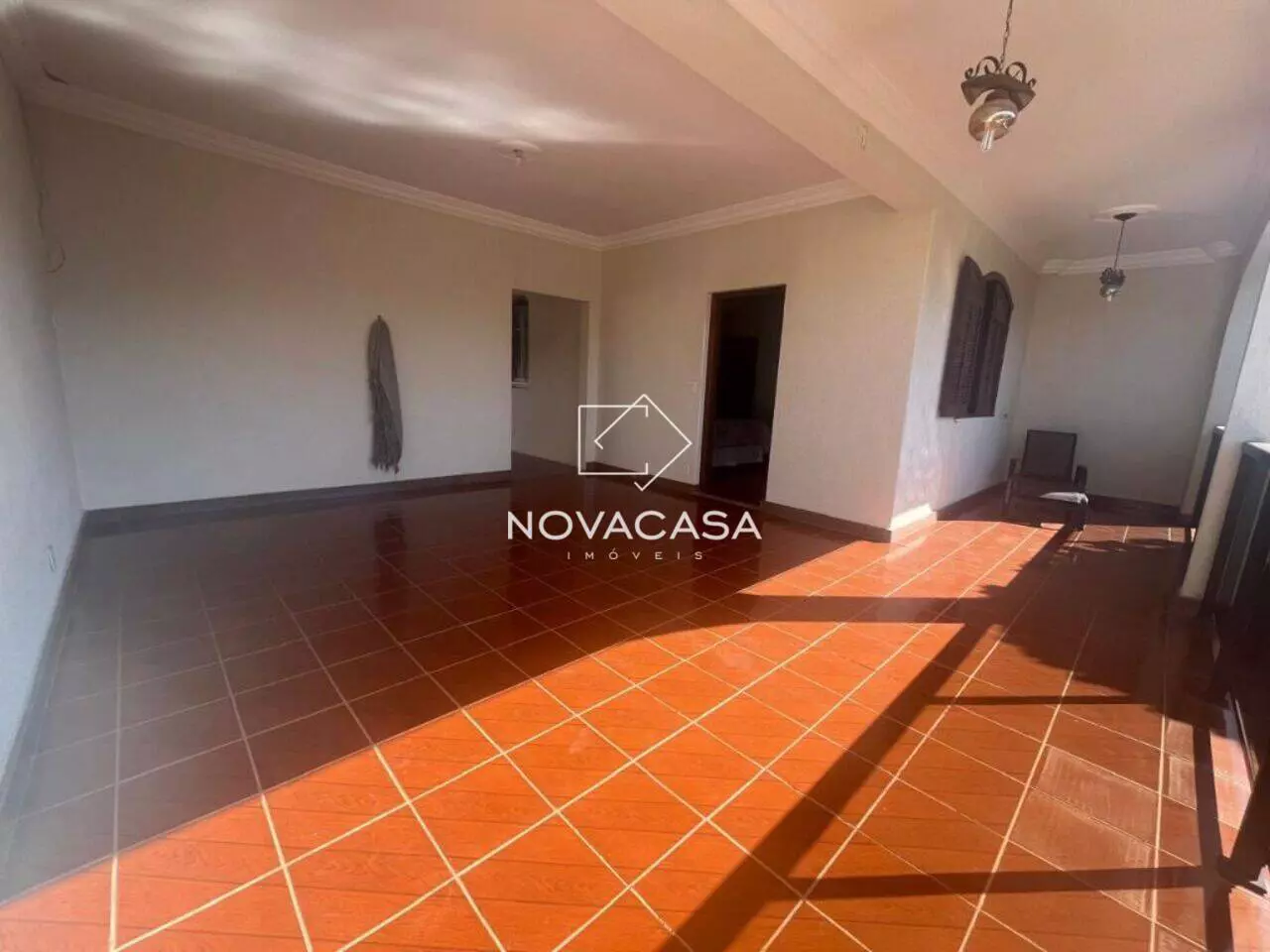 Imagem Casa com 4 Quartos à Venda, 380 m² em Santa Mônica - Belo Horizonte Imagem Casa com 4 Quartos à Venda, 380 m² em Santa Mônica - Belo Horizonte