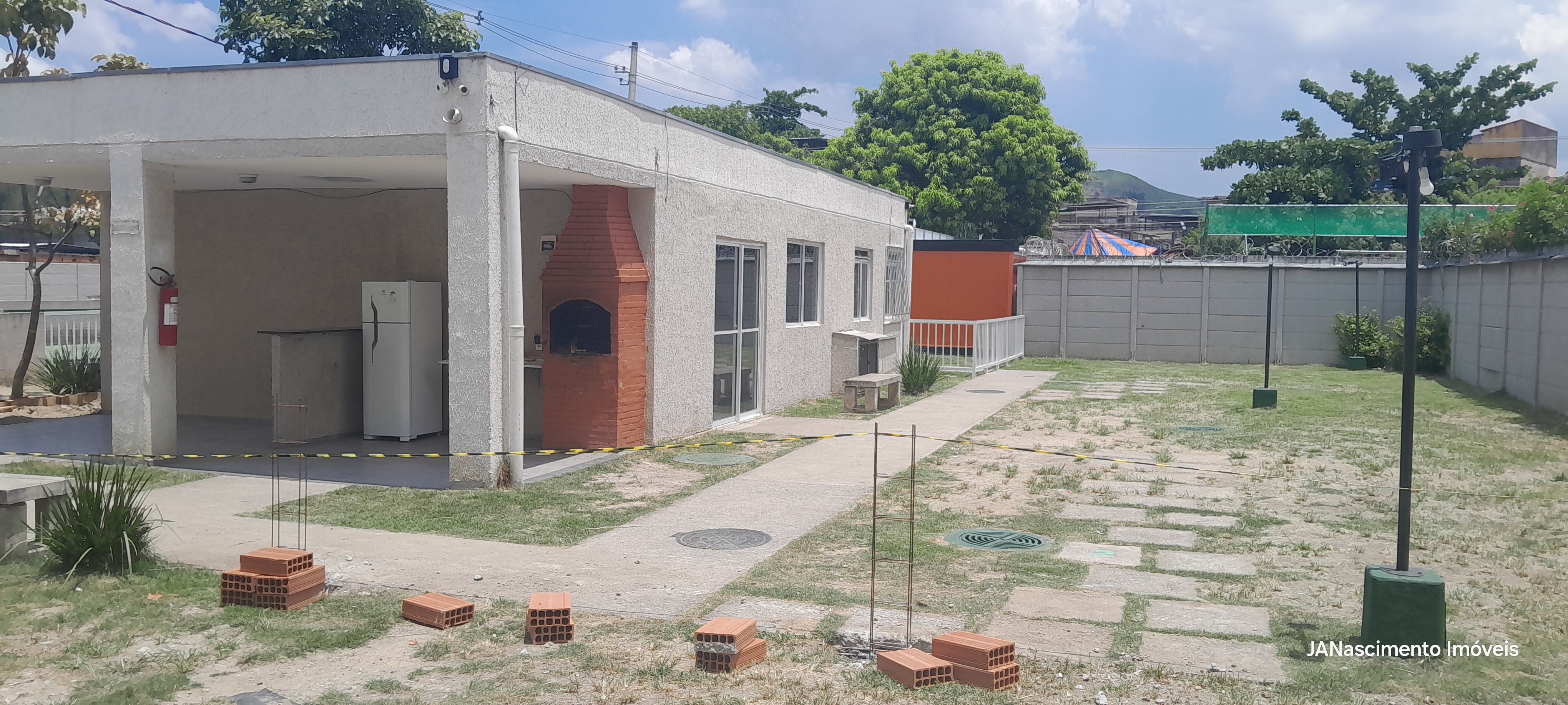 Imagem Apartamento com 2 Quartos à Venda, 40 m² em Bangu - Rio de Janeiro